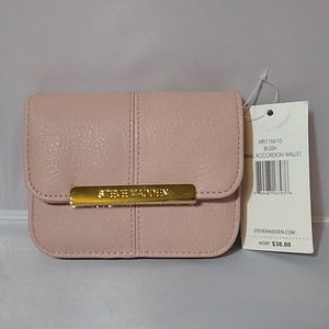 Steve Madden brand accordion wallet
